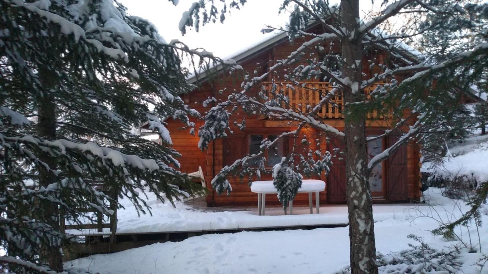 L'Argousier Chalet 6 A 8 Personnes Enchastrayes Barcelonnette Villa Exterior photo